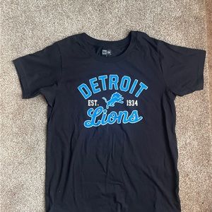 Detroit lions tee